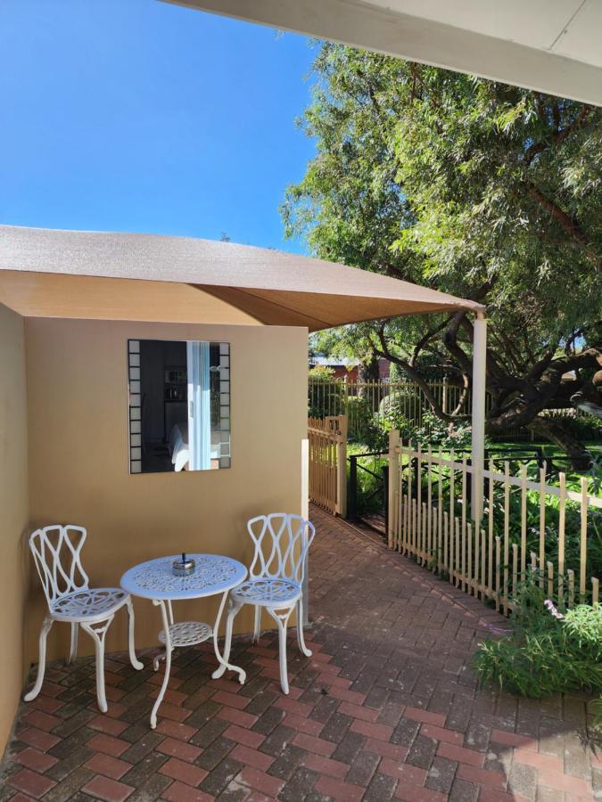 Schnehage Self Catering Apartment Bloemfontein Exterior photo